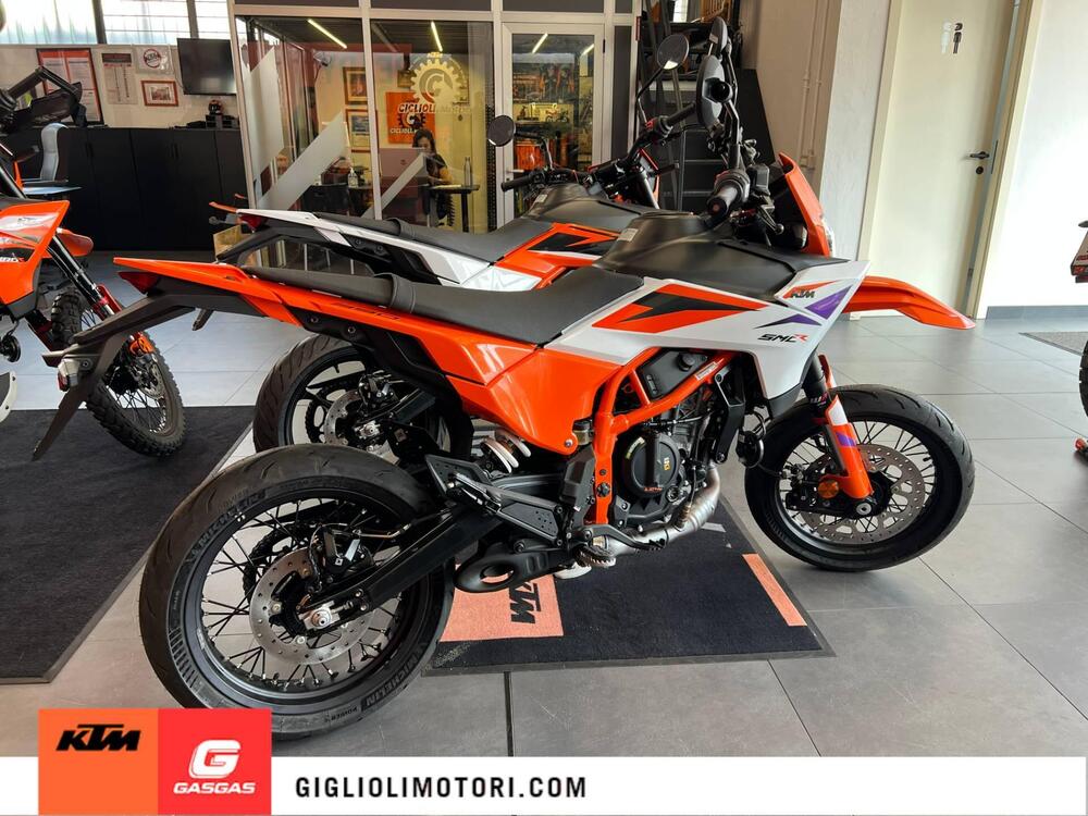 KTM 390 SMC R (2025 - 26) (3)