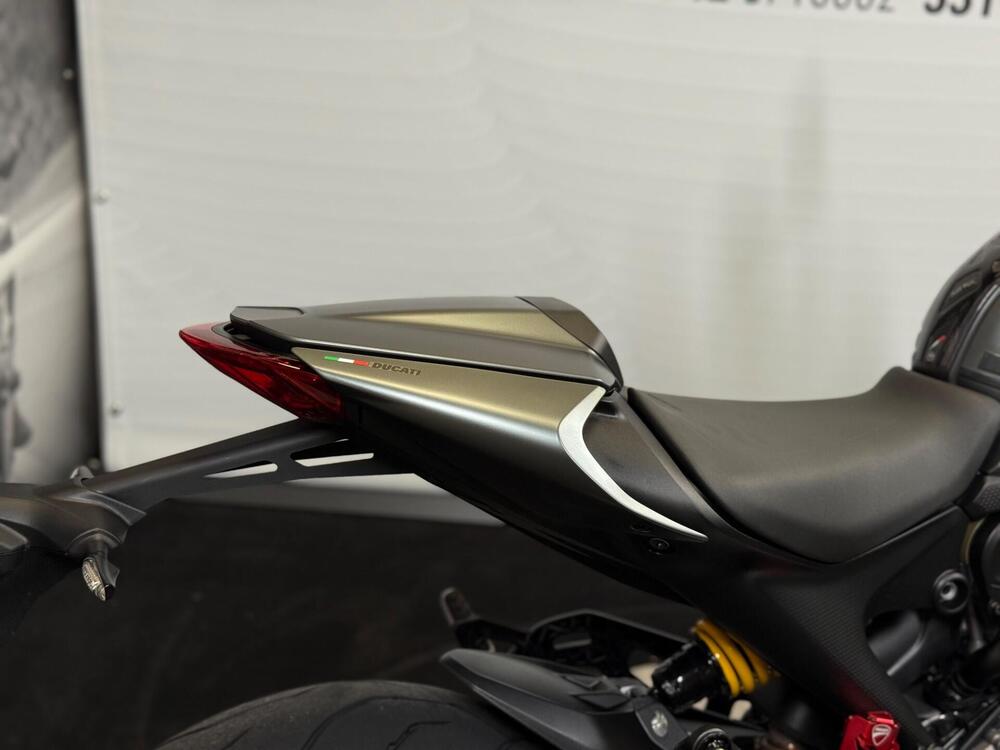Ducati Monster 937 + (2021 - 25) (4)