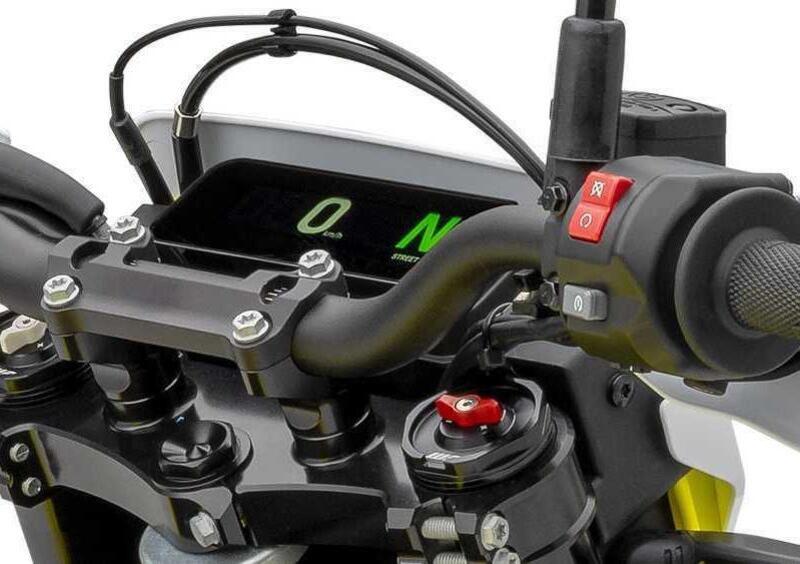 Husqvarna 701 Supermoto 701 Supermoto (2026) (10)