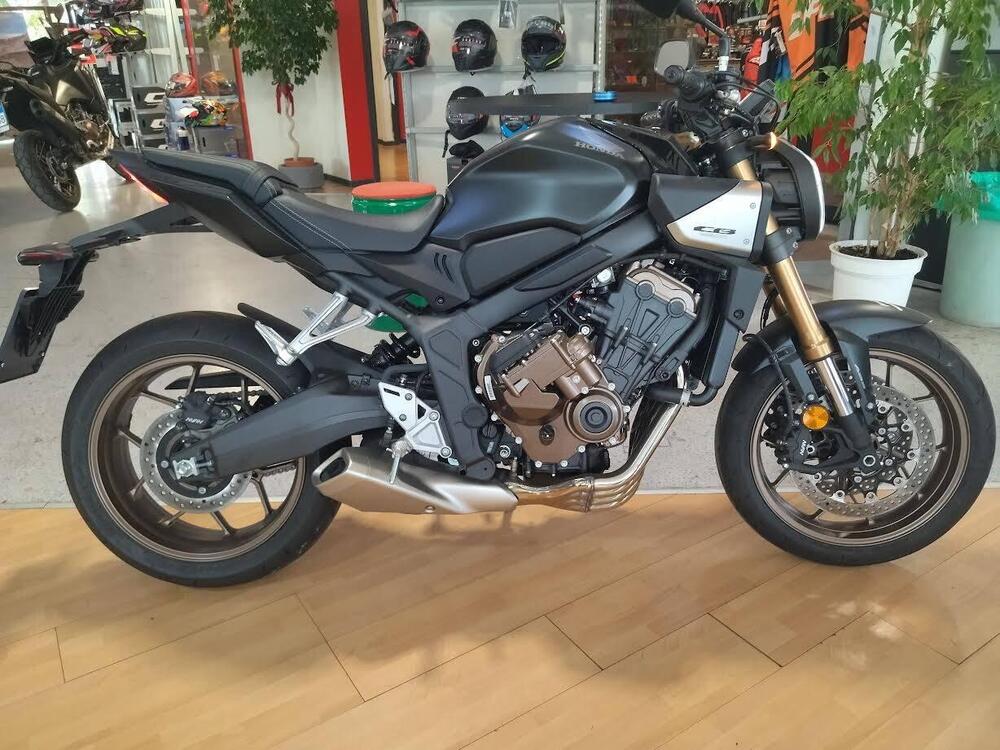 Honda CB 650 R E-Clutch (2024 - 26)