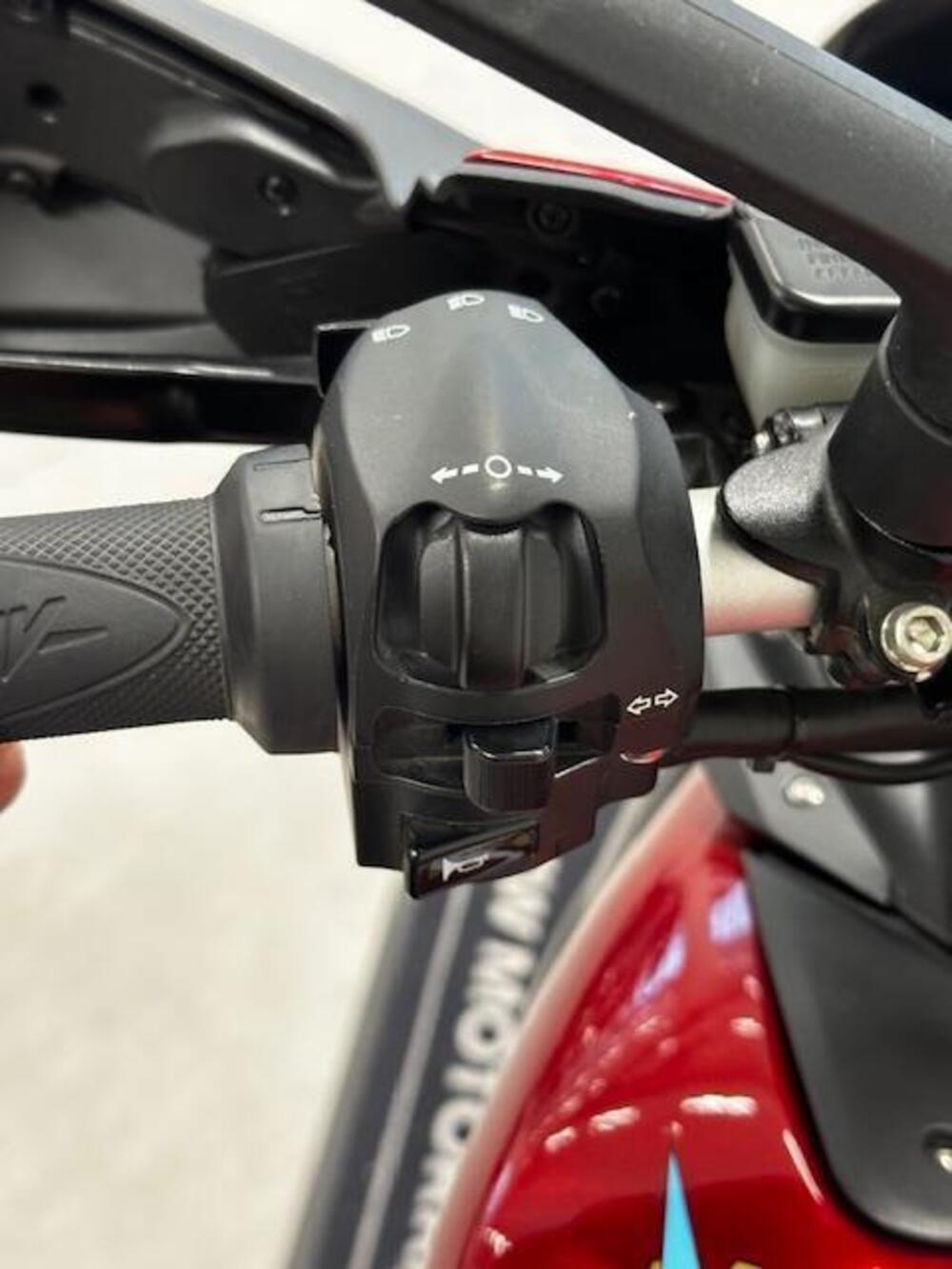 MV Agusta Turismo Veloce 800 Lusso (2021 - 23) (9)