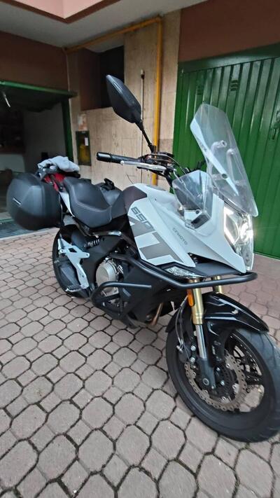 CFMOTO 650MT (2021 - 24) usata