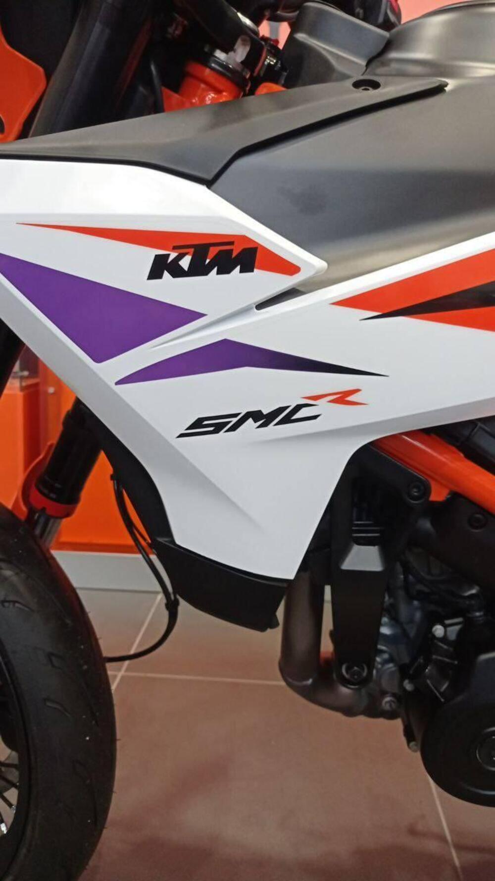 KTM 390 SMC R (2025 - 26) (2)
