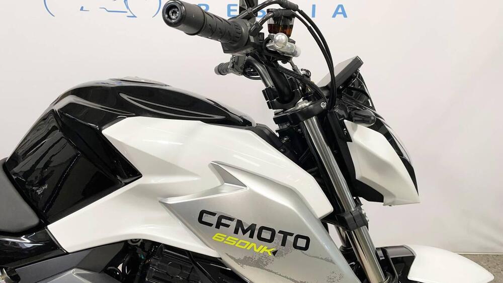 CFMOTO 650NK (2021 - 24) (15)
