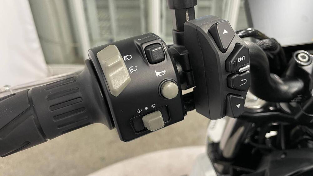 CFMOTO 650NK (2021 - 24) (11)