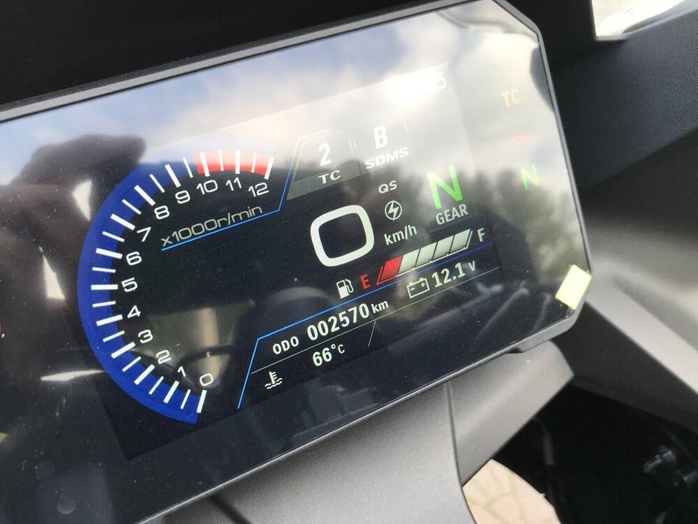 Suzuki GSX-8R (2024 - 25) (4)