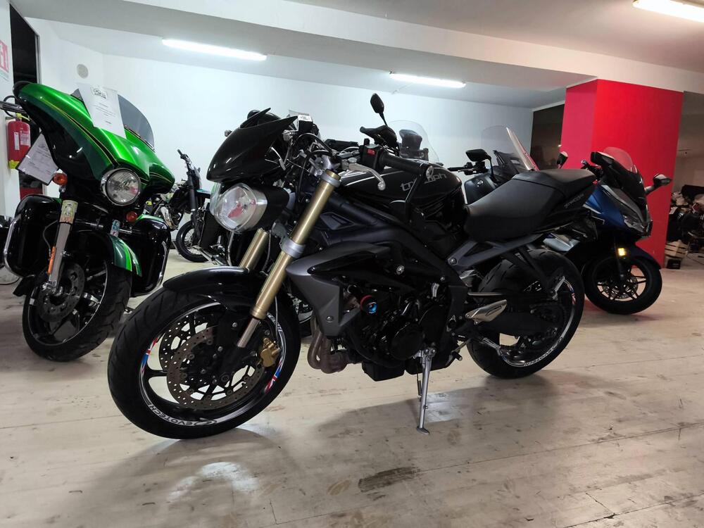 Triumph Street Triple (2013) (2)