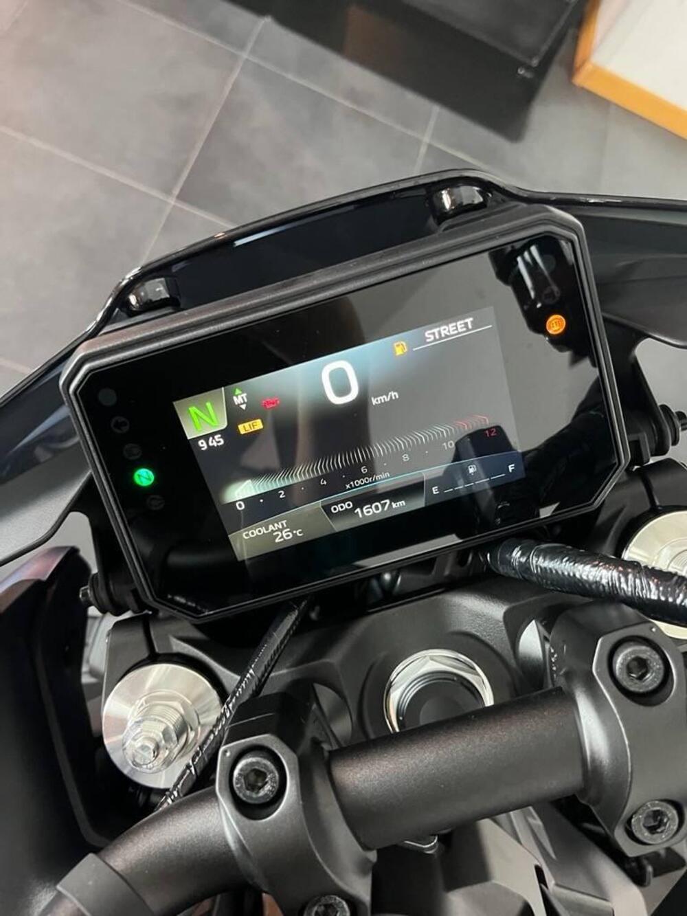 Yamaha MT-09 Y-AMT (2024 - 26) (4)