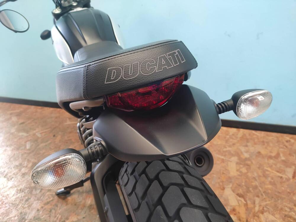 Ducati Scrambler 800 Icon Dark (2020) (20)