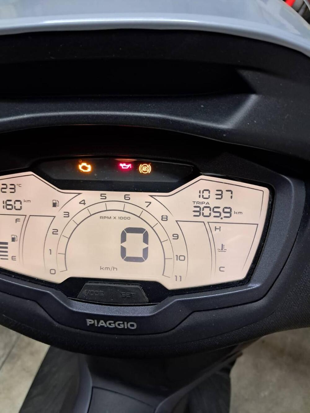 Piaggio Beverly 310 (2025 - 26) (2)