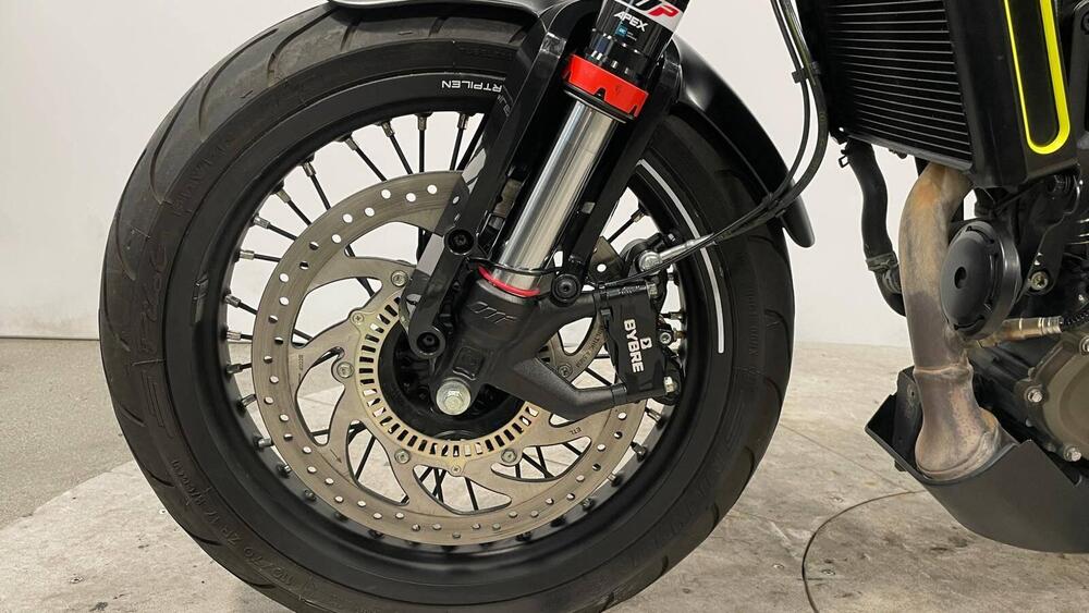 Husqvarna Svartpilen 401 (2021 - 23) (6)