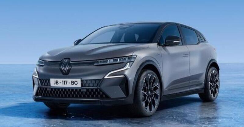 Renault M&eacute;gane cambia (ancora). Dal 2026 un nuovo aggiornamento per piacere di pi&ugrave;