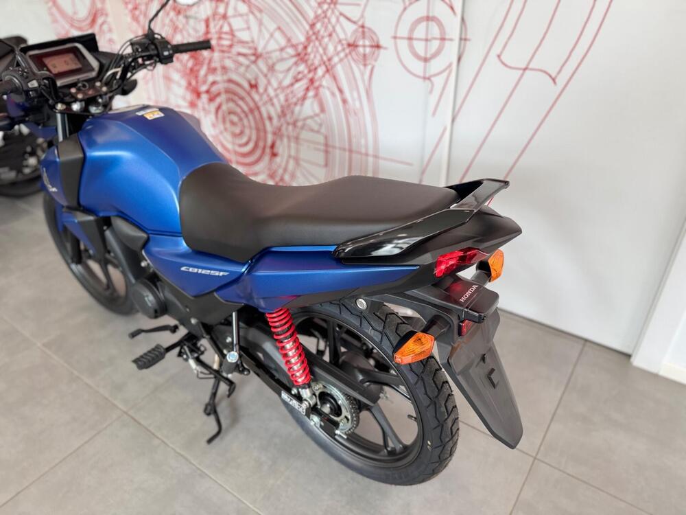 Honda CB 125 F (2021 - 25) (18)