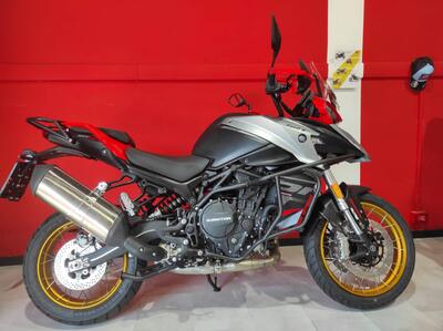 QJ Motor SRT 900 SX (2025) nuova