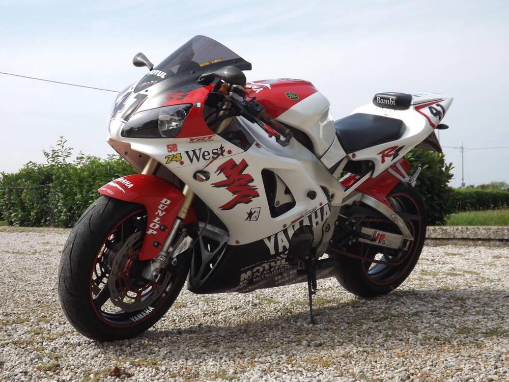 Yamaha R1 sella rossa 4XV1-70 anno 1998 replica Haga con dettagli personalizzati ma disponibili anche pezzi originali  (5)