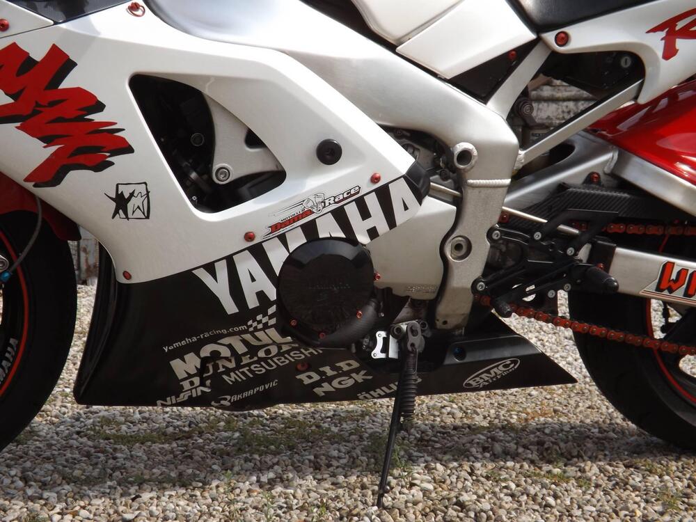 Yamaha R1 sella rossa 4XV1-70 anno 1998 replica Haga con dettagli personalizzati ma disponibili anche pezzi originali  (7)