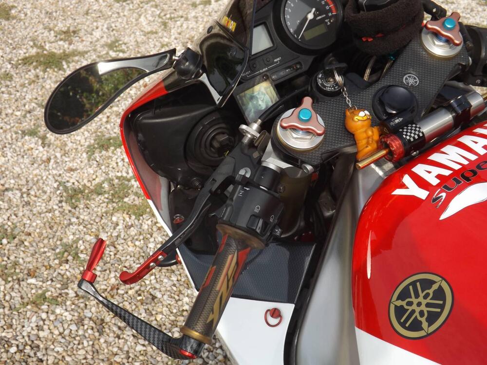 Yamaha R1 sella rossa 4XV1-70 anno 1998 replica Haga con dettagli personalizzati ma disponibili anche pezzi originali  (16)