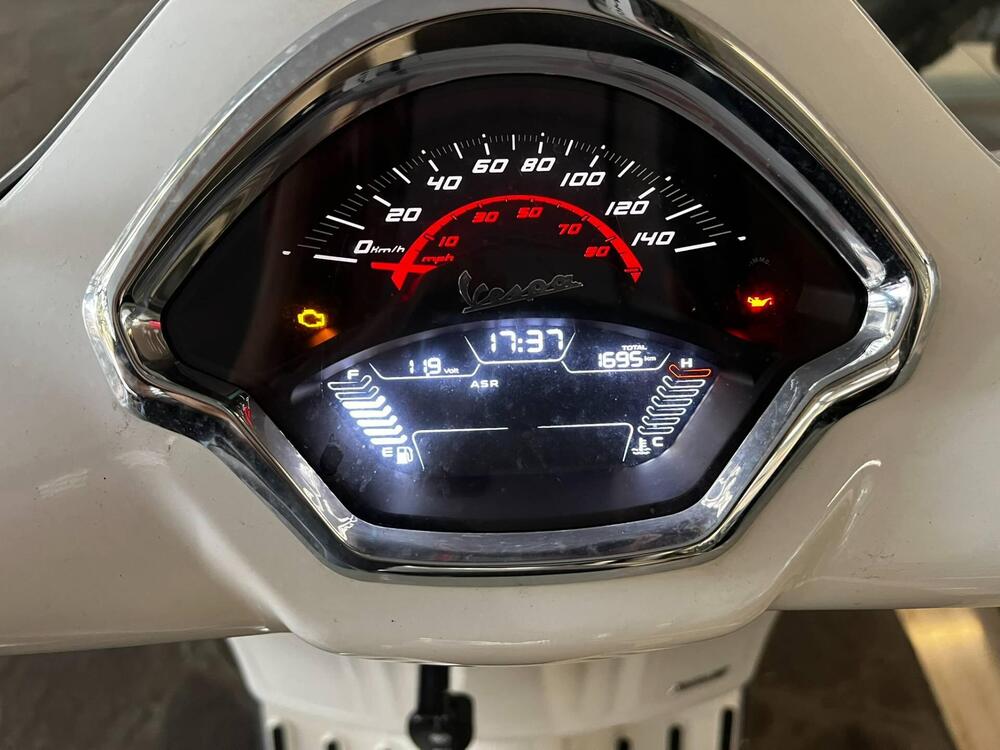 Vespa GTS 125 Super (2025 - 26) (4)