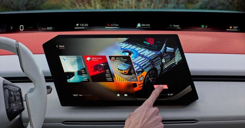 BMW mette in discussione Apple CarPlay: i clienti preferiscono la navigazione integrata