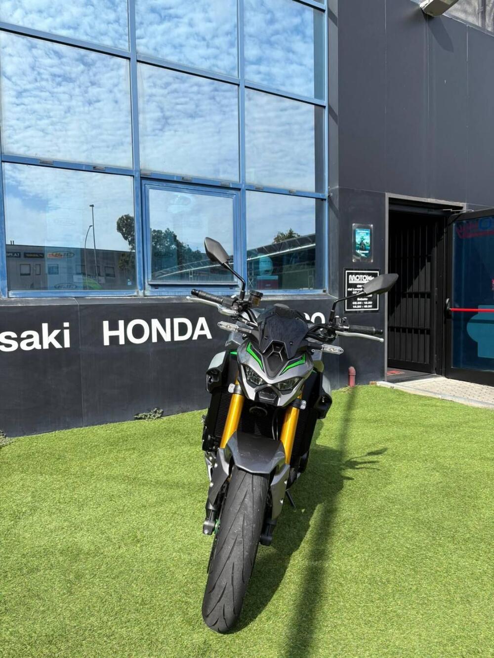 Kawasaki Z 900 SE (2025 - 26) (9)