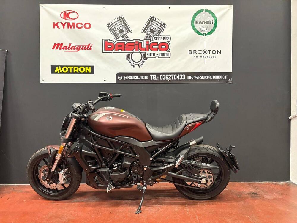 Benelli 502 C (2021 - 25) (3)