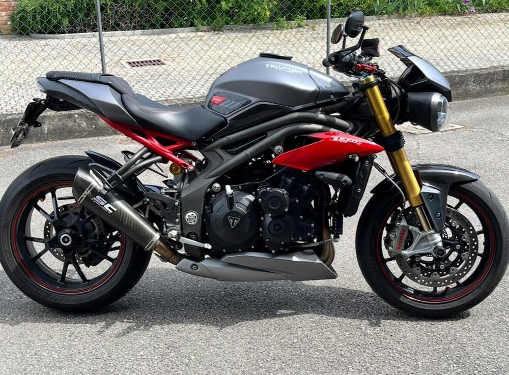 Triumph Speed Triple 1050 R ABS (2016 - 17)