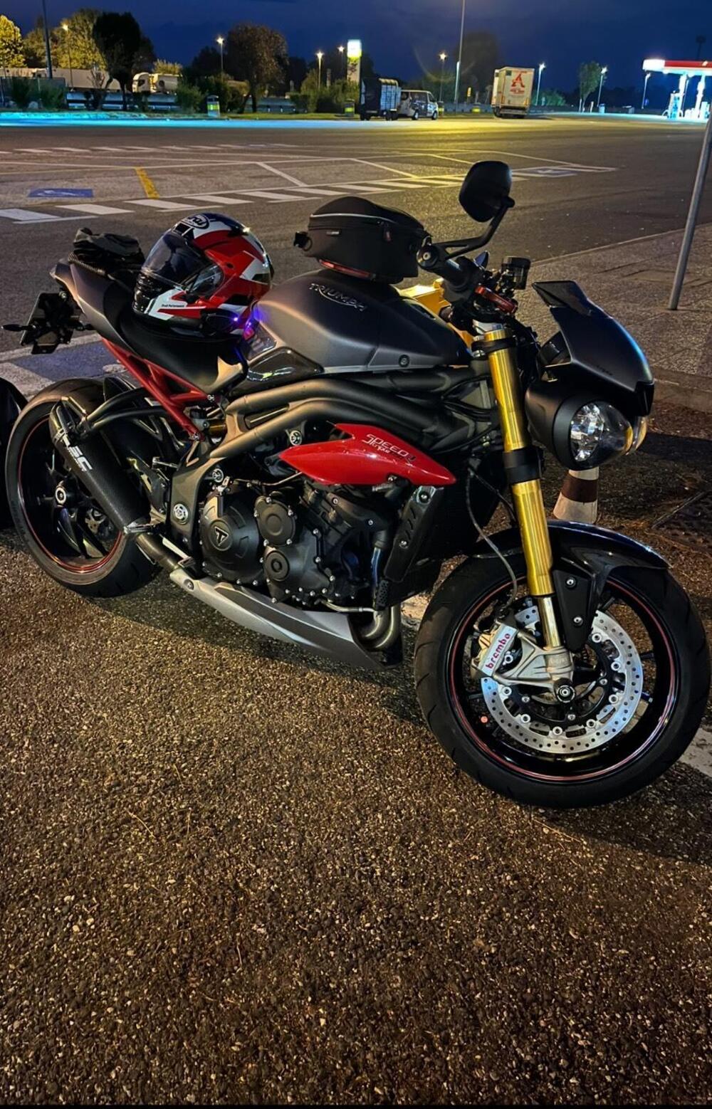 Triumph Speed Triple 1050 R ABS (2016 - 17) (3)