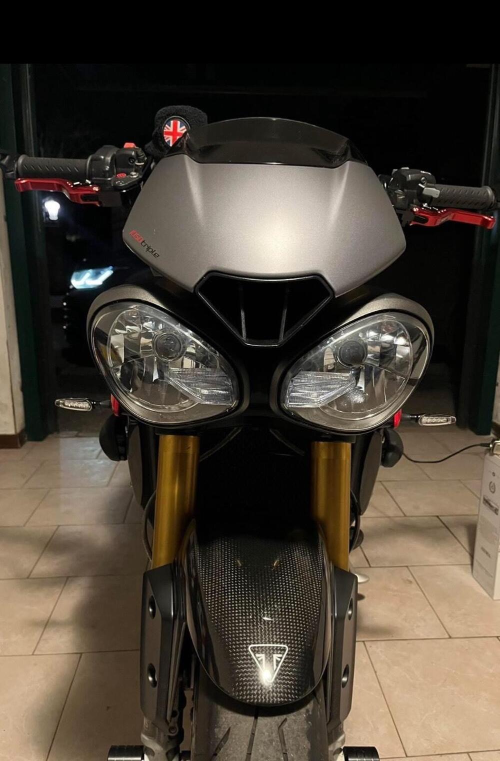 Triumph Speed Triple 1050 R ABS (2016 - 17) (4)