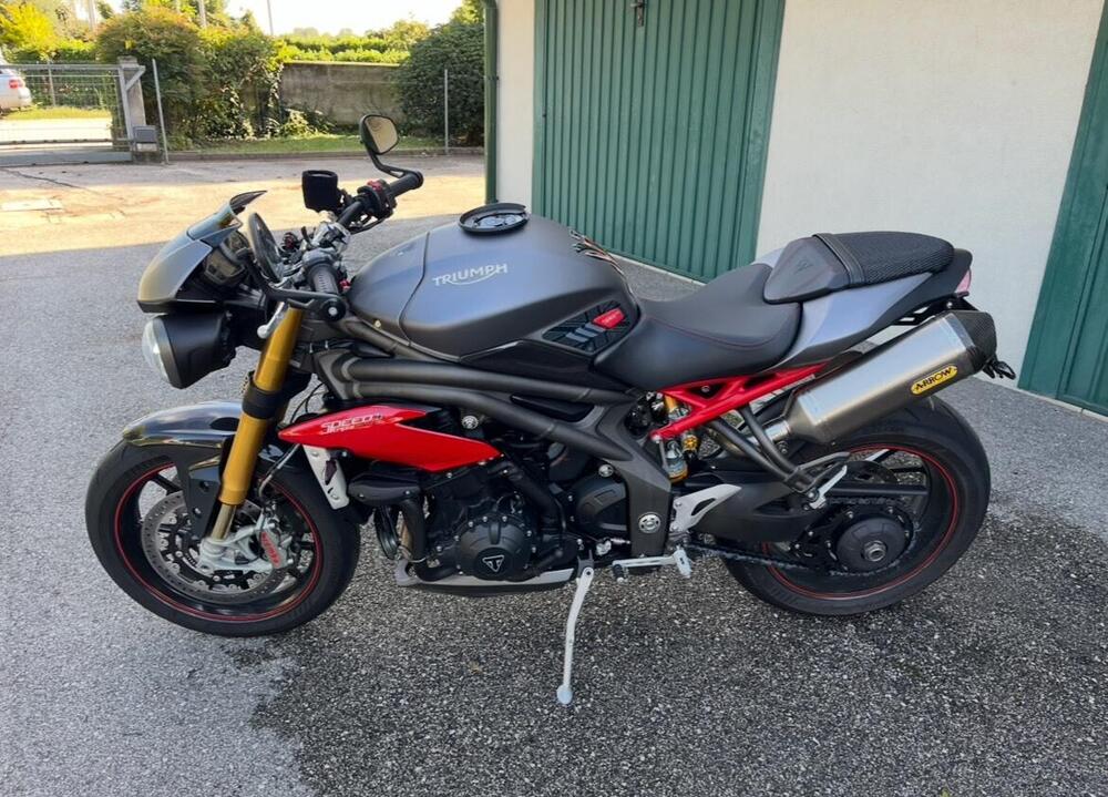 Triumph Speed Triple 1050 R ABS (2016 - 17) (6)