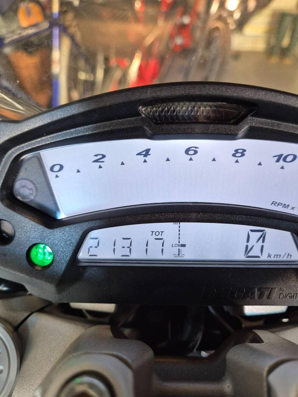 Ducati Monster 796 (2010 - 13) (8)