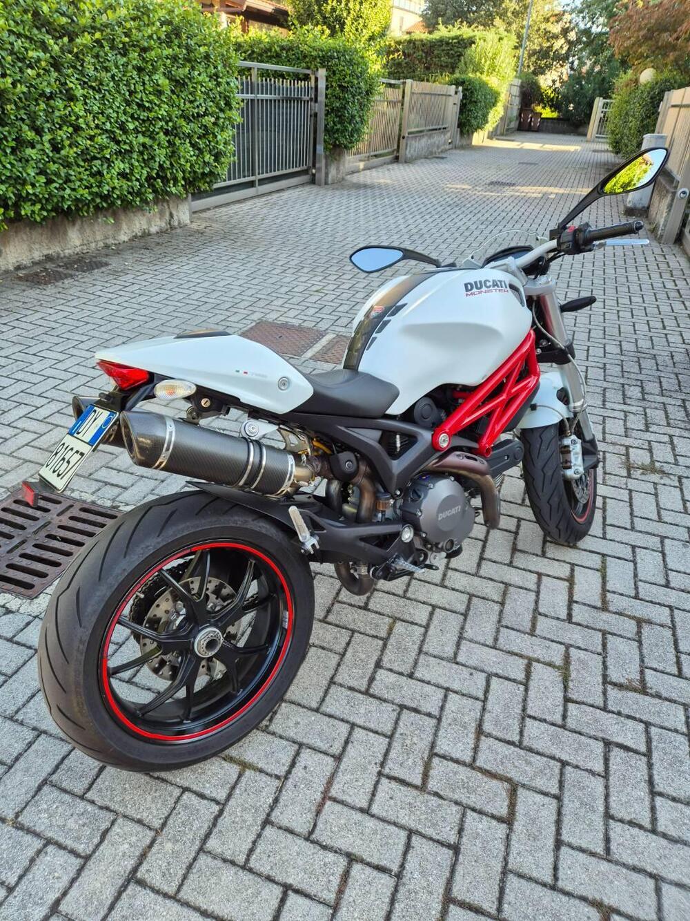 Ducati Monster 796 (2010 - 13) (2)
