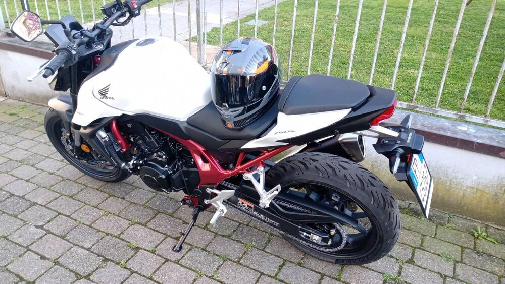 Honda CB 750 Hornet (2025)