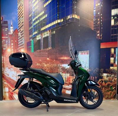 Honda SH 150i Vetro (2024 - 25) usata