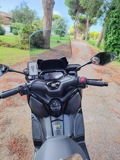 Yamaha X-Max 300 (2021 - 24) usata