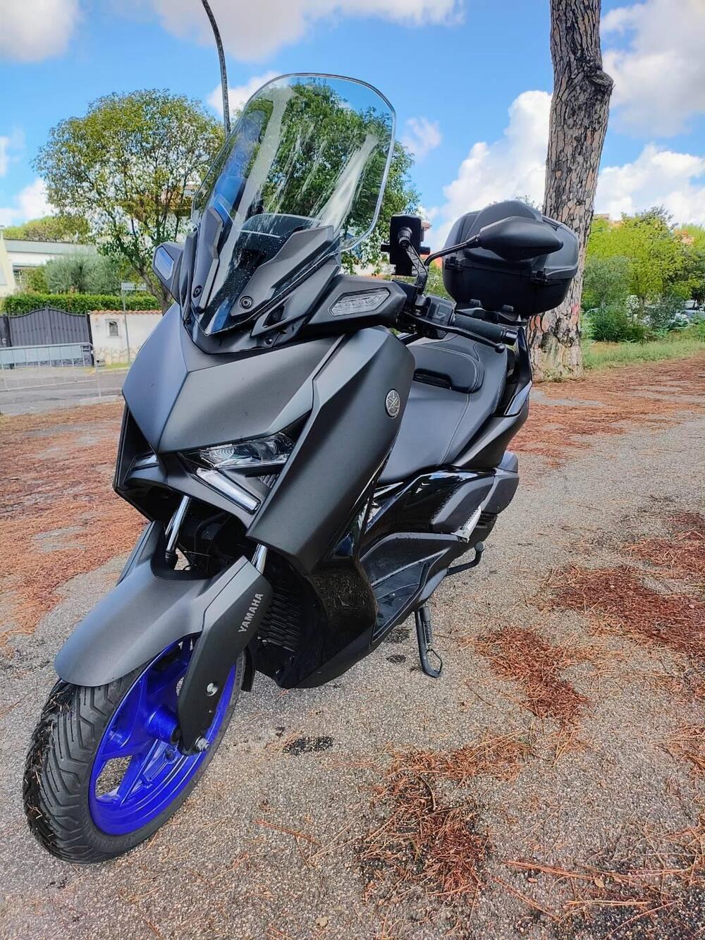 Yamaha X-Max 300 (2021 - 24) (4)