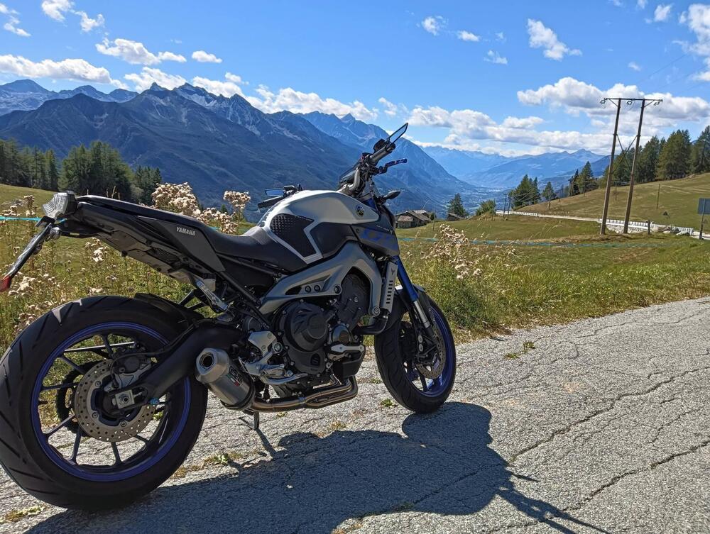 Yamaha MT-09 ABS (2016) (2)