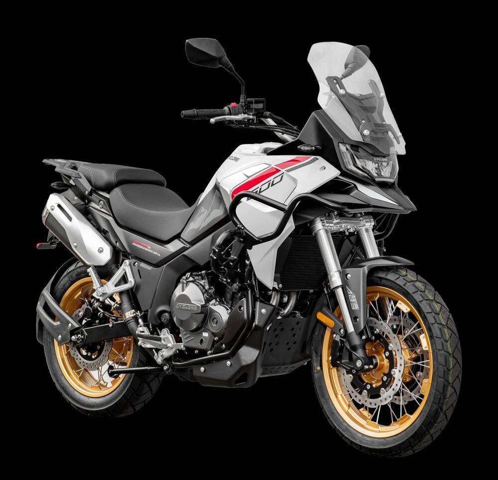 Cyclone RX600 (2025 - 26) (11)