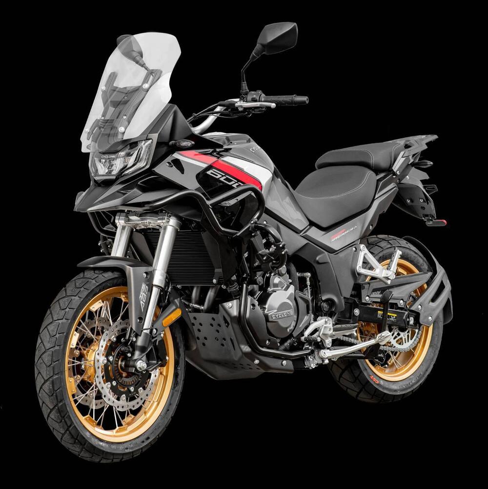 Cyclone RX600 (2025 - 26) (17)