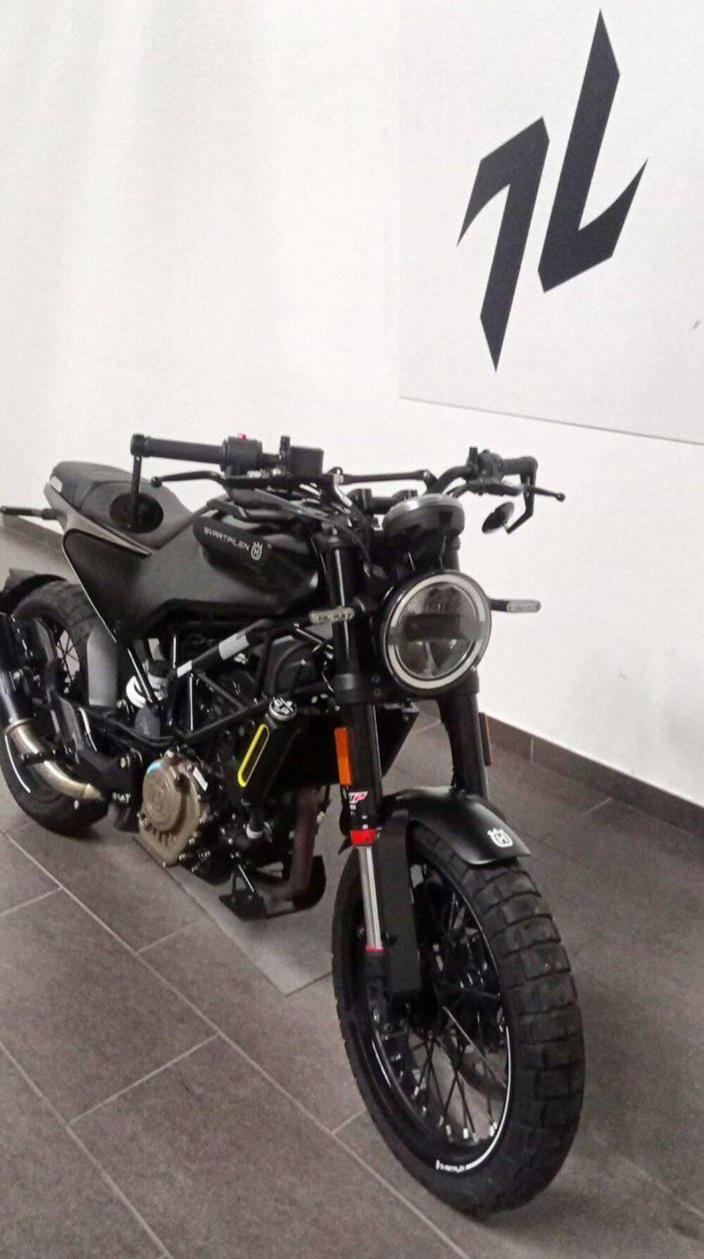 Husqvarna Svartpilen 125 (2021 - 23) (2)