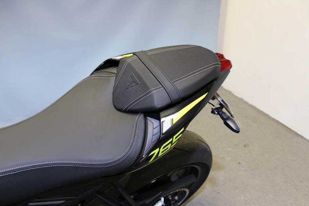 Triumph Street Triple 765 RS (2023 - 26) (18)