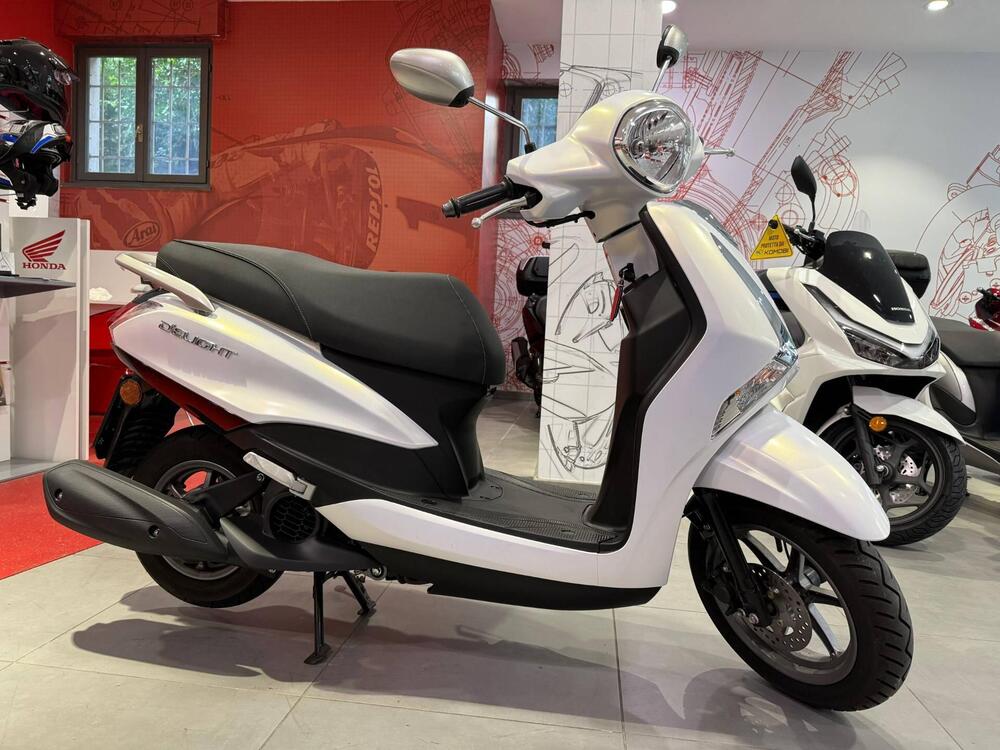 Yamaha D'Elight 125 (2021 - 26) (3)