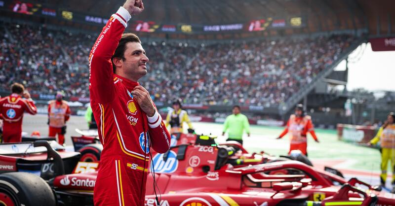 F1, Carlos Sainz: &quot;Sono ancora io l&rsquo;ultimo vincitore Ferrari. Se avr&agrave; la macchina, il prossimo sar&agrave; Leclerc, lui sa cogliere le occasioni&quot;