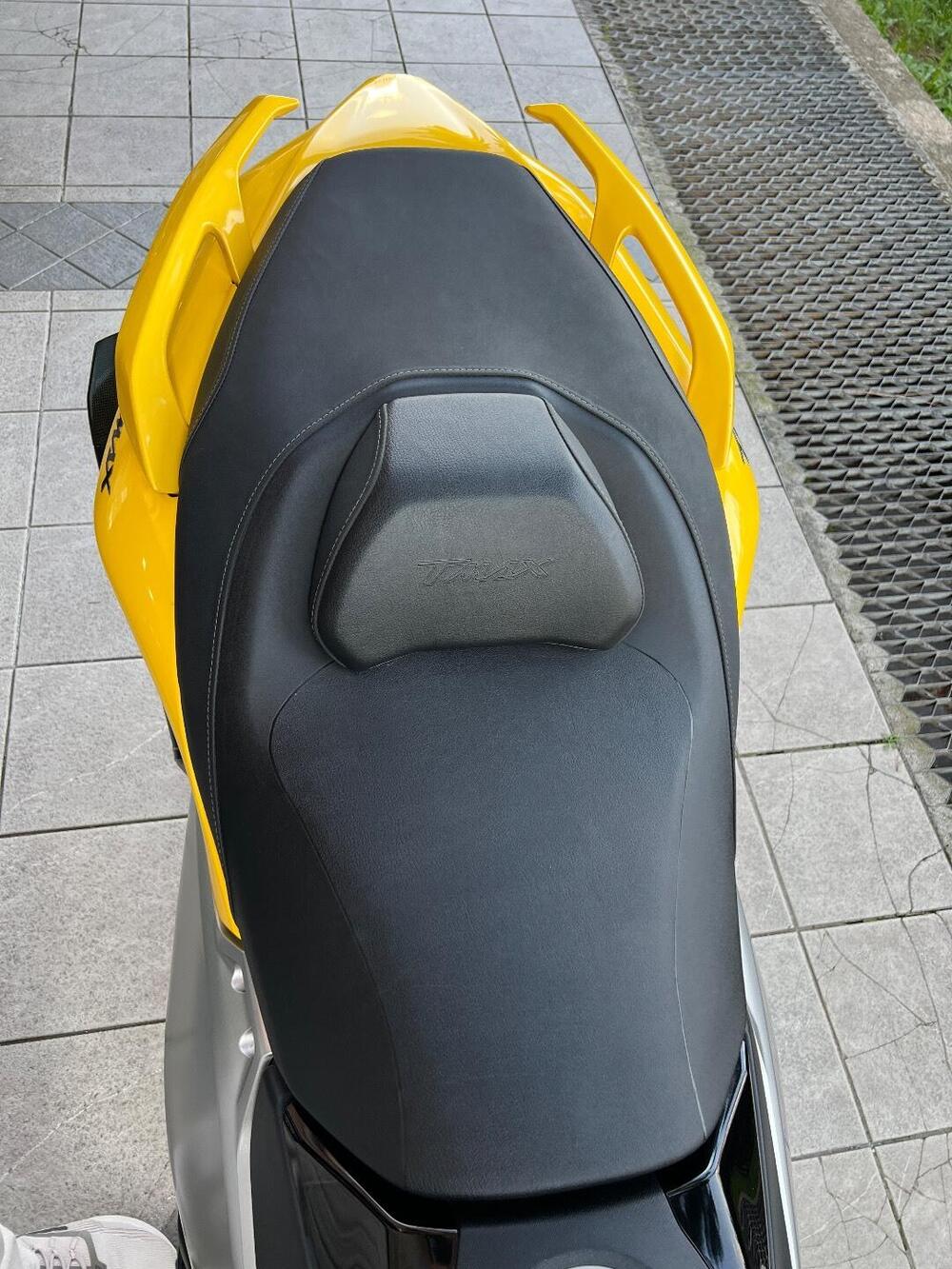 Yamaha T-Max 560 (2022 - 24) (9)