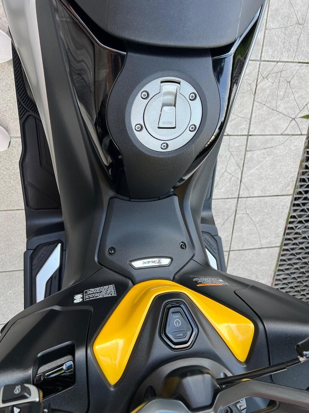 Yamaha T-Max 560 (2022 - 24) (10)