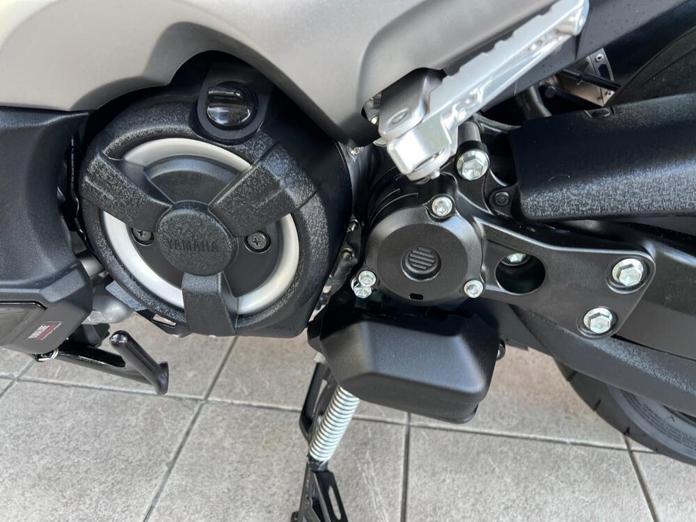 Yamaha T-Max 560 (2022 - 24) (13)