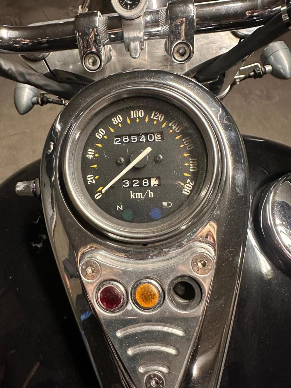 Kawasaki VN 800 Classic (1996 - 00) (4)