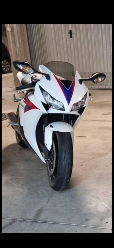 Honda CBR 1000 RR Fireblade (2012 - 16) usata