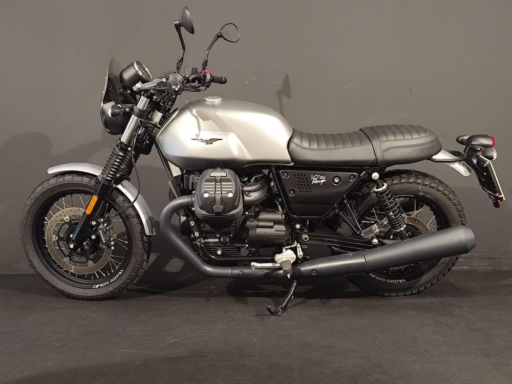Moto Guzzi V7 III Rough (2018 - 20) (2)