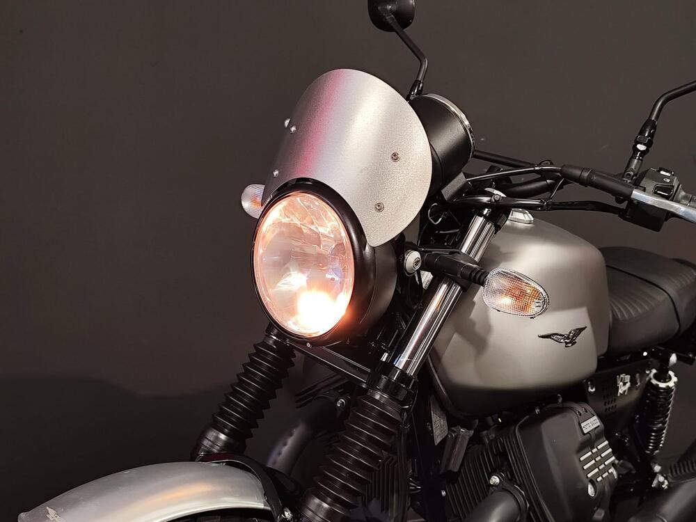 Moto Guzzi V7 III Rough (2018 - 20) (7)