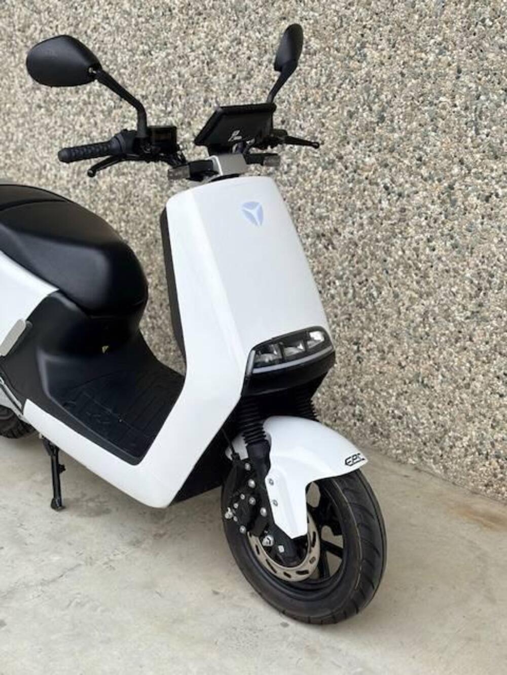 Yadea G5 Pro 2 Batterie (2022 - 26) (11)